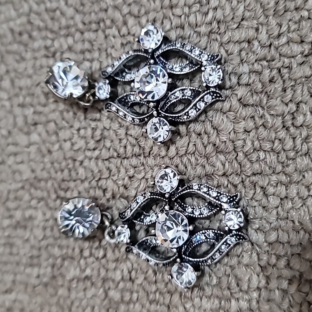 LULU FROST VINTAGE EARRINGS (one of a kind)